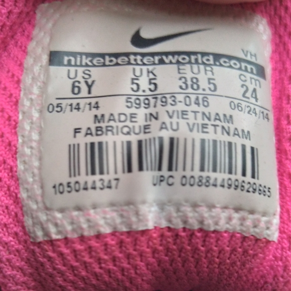 Girls Nike shoes - Picture 4 of 4